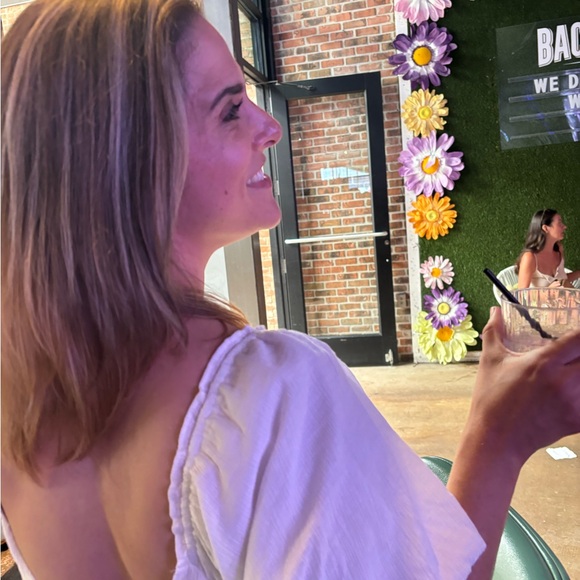 Meet your Posher, Alicia - Picture 5 of 9